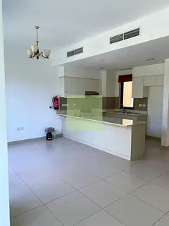 single roll - Neat and clean villa, Garden well maintained