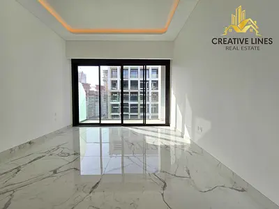 LUXURY LIVING ● BRIGHT LAYOUT ● CHILLER FREE STUDIO