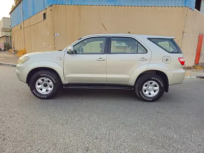 2011 Toyota FORTUNER — фото 4