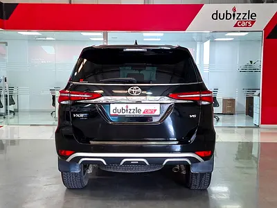 2023 Toyota FORTUNER photo 7