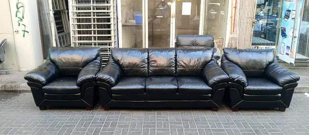 Black Leather 3-seater Sofa with 2 Matching Armchairs - Good Condition