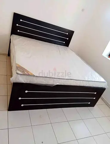 BRAND NEW BED 180X200 CM WITH MATTRESS