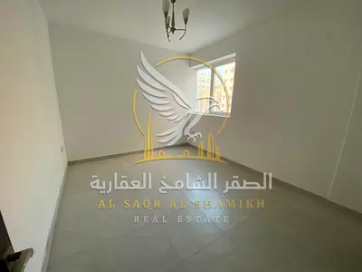 شقة غرفتين وصالة للايجار السنوي في منطقة البوطينة أول ساكن مساحة واسعة تشطيب سوبر لوكس موقع استراتيجي