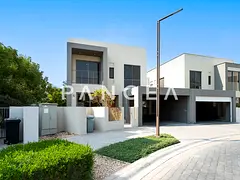 Vacant l Corner Plot l Appliances Included