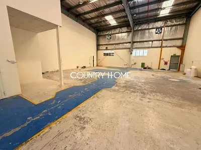 Premium Warehouse | 38 kW | DIP 2