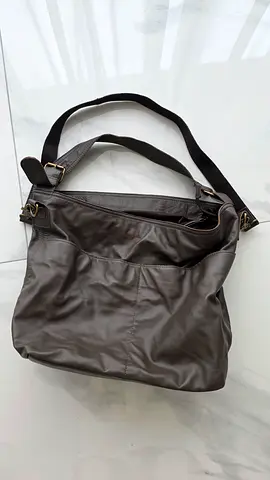 Brown leather shoulder bag with adjustable strap - good condition
