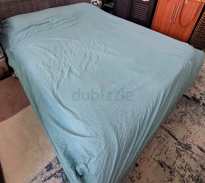 MOVING OUT SALE: Green Queen cotton bedsheet