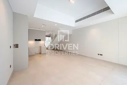 Single Row | Vacant on Transfer | Area Expert