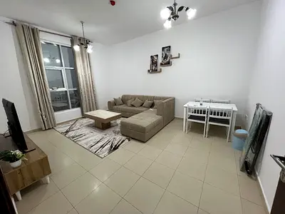 شقة غرفتين وصالة مفروشة للإيجار الشهري ✨ بأبراج السيتي تاور – شارع خليفة - عجمان🏢 فرش أنيق ✅ شامل الفواتير والإنترنت 📶💡