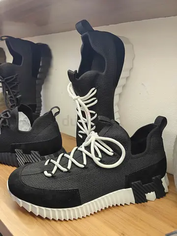 Men shoe