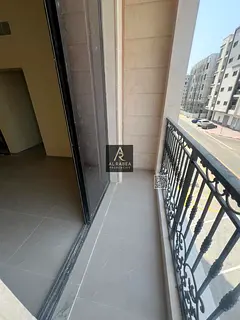 For annual rent in Ajman, Al Jurf area: 3 bedrooms, living room, 2 bathrooms, large spaces, central