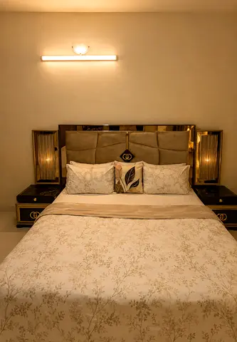 King Bed with Headboard and Matching Nightstands - Excellent Condition