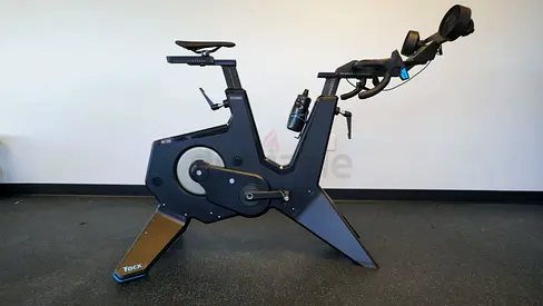 📢 Tacx NEO Bike Plus – Like New, less than 10 months old