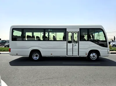 2025 Toyota COASTER — фото 8