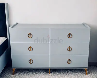 6-drawer dresser/chest