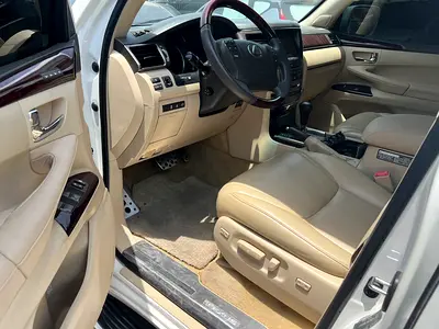 صورة 9 لـ 2014 Lexus LX-SERIES