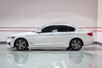 2021 BMW 5-SERIES — миниатюра 5