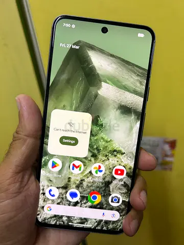 Pixel8 pin dot near by front camera