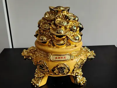 MOVING OUT SALE: Gold Feng Shui Prosperity Coin Money Dragon Bank