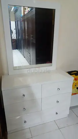 ( Home Center ) Dressing Table For Sale Very Good Condition Price Dhs 400