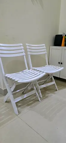 Set of 4 White Plastic Stackable Dining Chairs - Good Condition