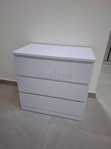 IKEA white 3-drawer chest - modern bedside dresser