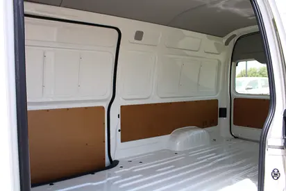 2025 Toyota HIACE — фото 11