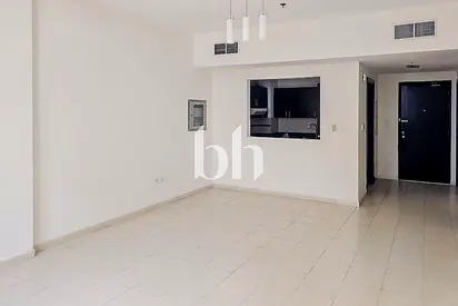 Urgent Sale | Large Unit | Closed Kitchen | Vacant