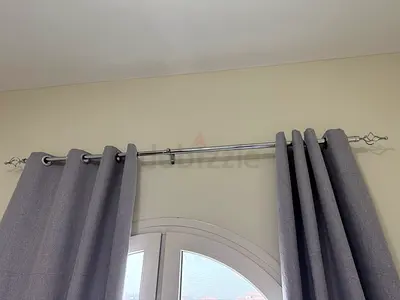 Curtain rod