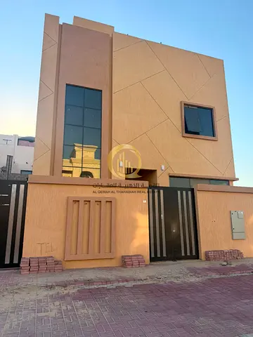 For sale: two attached villas in Al-Hoashi, Al-Badia District. Land area: 3,444 sq ft, built-up area: 3,760 sq ft. Each villa has: 4 master bedrooms.