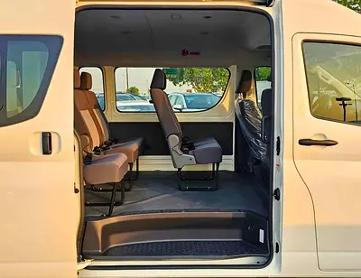 2026 Toyota HIACE — фото 17