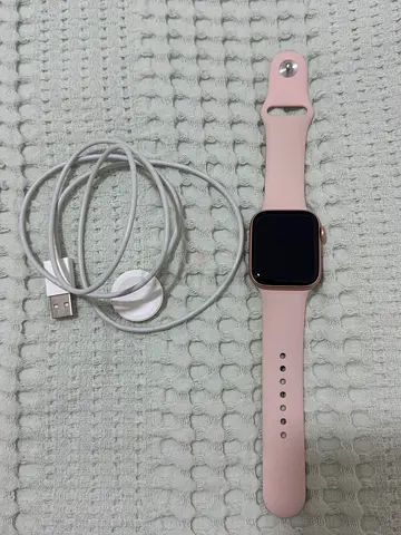 Apple Watch Gold Aluminum Case with Pink Sport Band