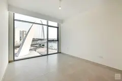 Marina View | Spacious Layout | Vacant