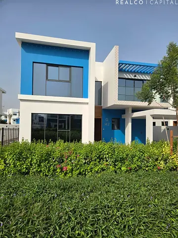 Single Row 6BR Standalone Villa | Near Central Hub