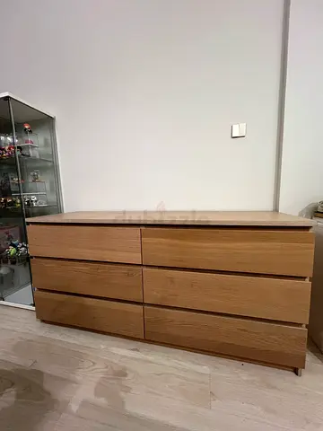 Wooden 6-drawer dresser - good condition