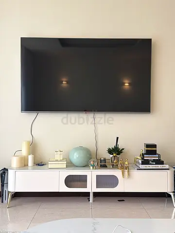 Tv stand & coffee table need out of apartment ASAP.