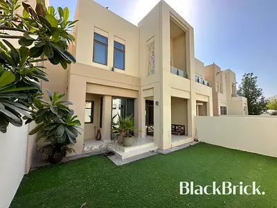 Vacant Mid May | Close to Amenities