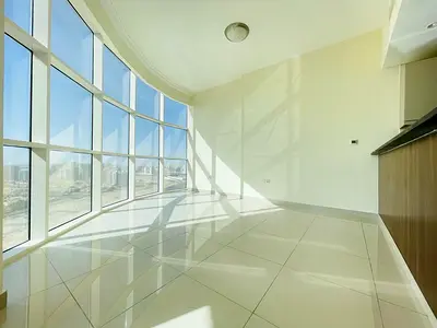 Panoramic Layout Full Glass Window 1BHK with Balcony Higher Floor