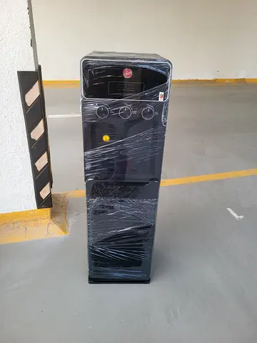 Bottom load water dispenser