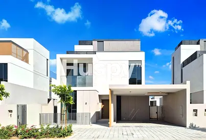 Opposite Park | Vacant | Single Row