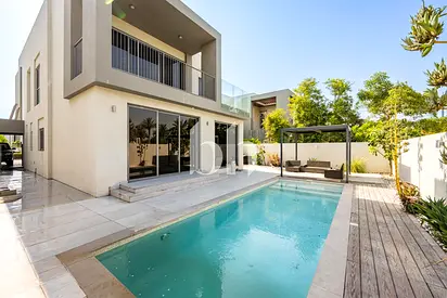 Fully Extended | Pool | Single Row