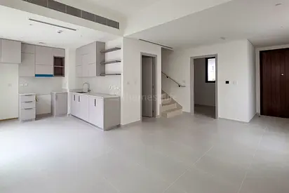 Corner Unit II Spacious II Ready To Move In