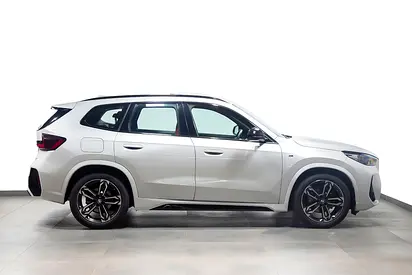 2025 BMW X1 缩略图 2