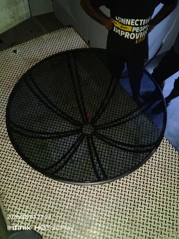 Round Glass Top Dining/Patio Table with Metal Frame - 120cm