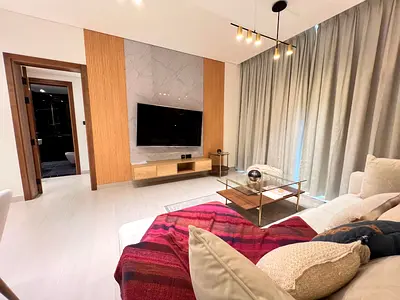 Multiple Cheques | Spacious | Chiller free | Near Circle Mall