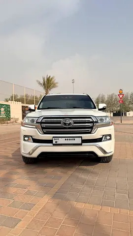 Pristine Toyota Land Cruiser VXR 2018 | GCC Specs | Low Mileage | Fully Loaded