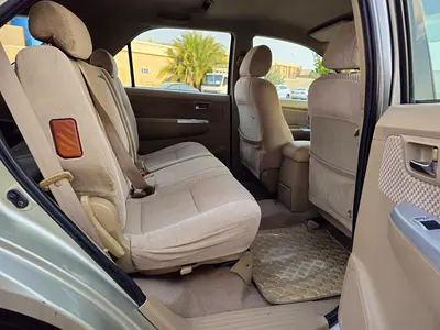 2011 Toyota FORTUNER — фото 12