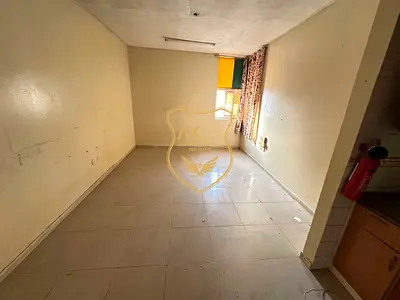 Bright & Spacious Studio | Family Building | Free Parking | Central Gas