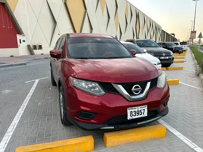 Nissan Rogue AWD 2015 - American Specs - Well Maintained