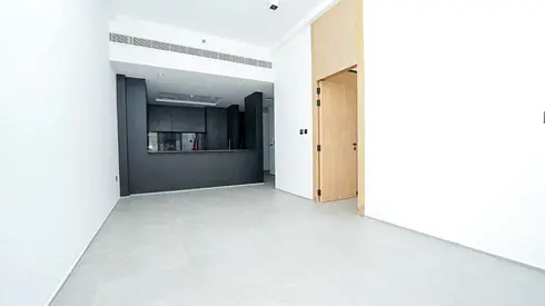 1 BHK with Jacuzzi | Prime Location | Vacant